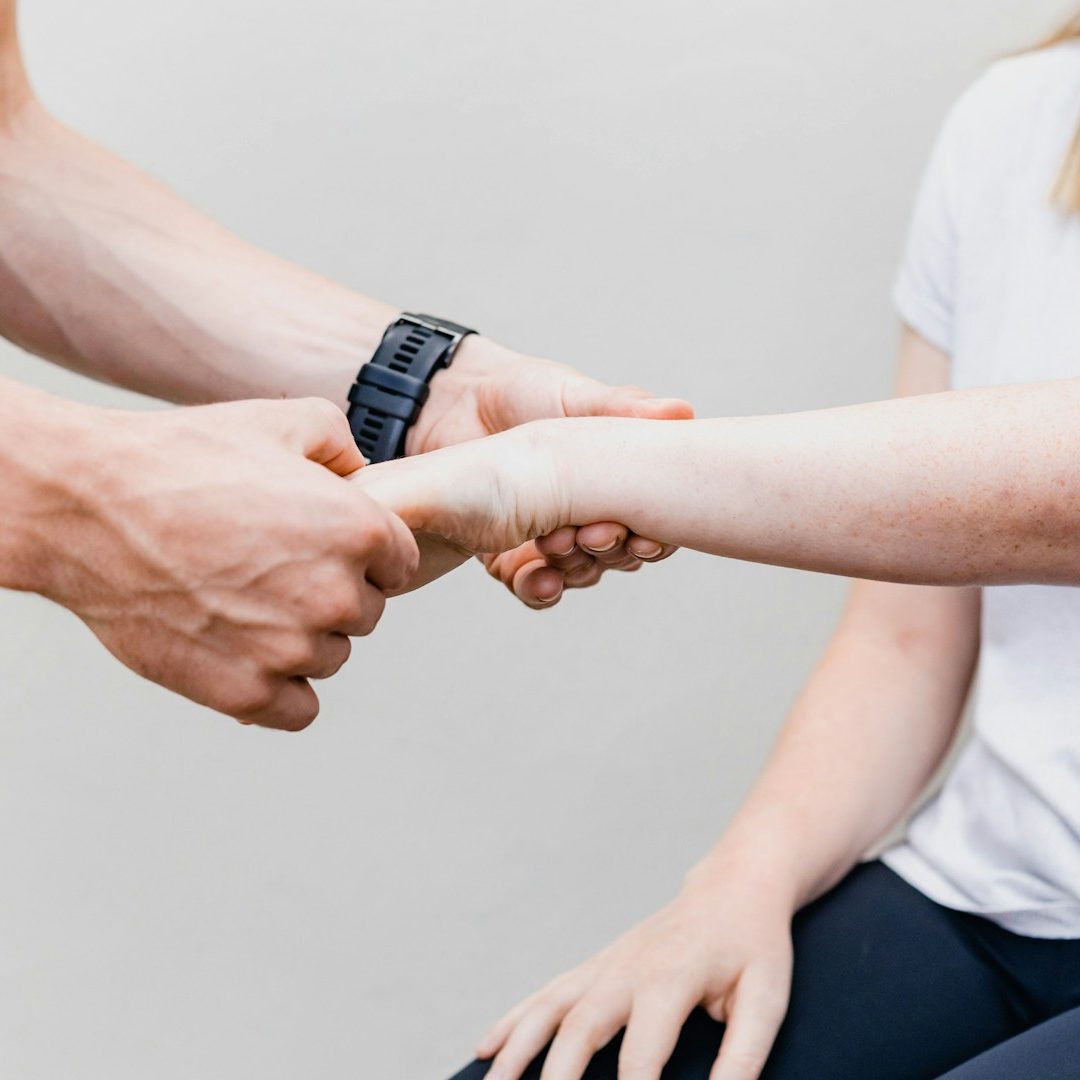 Manuelle Therapie, Physiotherapie, Mülheim Saarn, Heilpraktik, Privatpraxis, Rückenschmerzen, Atlastherapie, Krankengymnastik, Hausbesuche